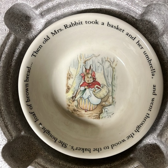 Peter rabbit nursery set by Wedgwood - Picture 6 of 12